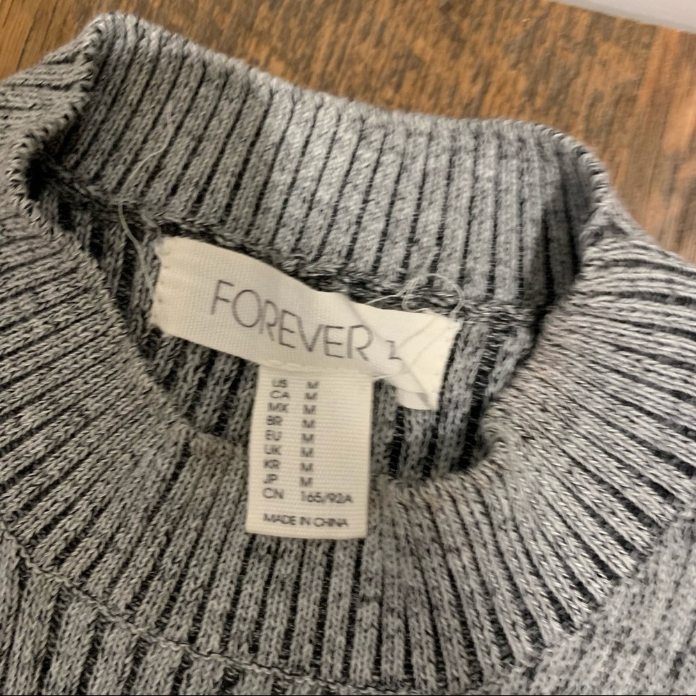 Cropper turtleneck sweater
